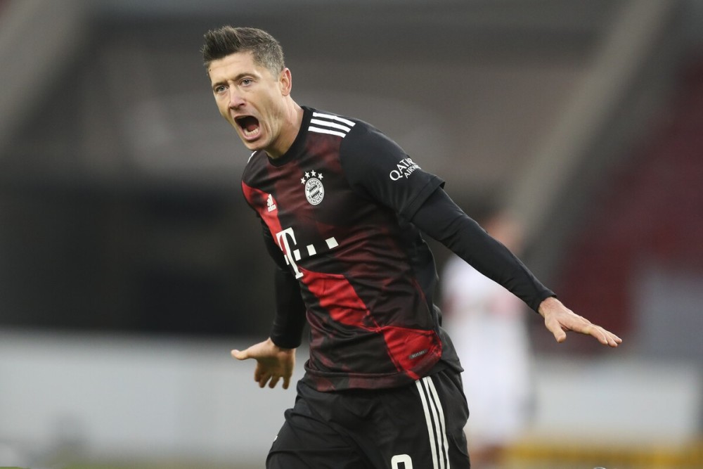 莱万多夫斯基意外战胜公牛,重要助攻引爆全场!全场沸腾不已 莱万多夫斯基意外战胜公牛,重要助攻引爆全场!全场沸腾不已