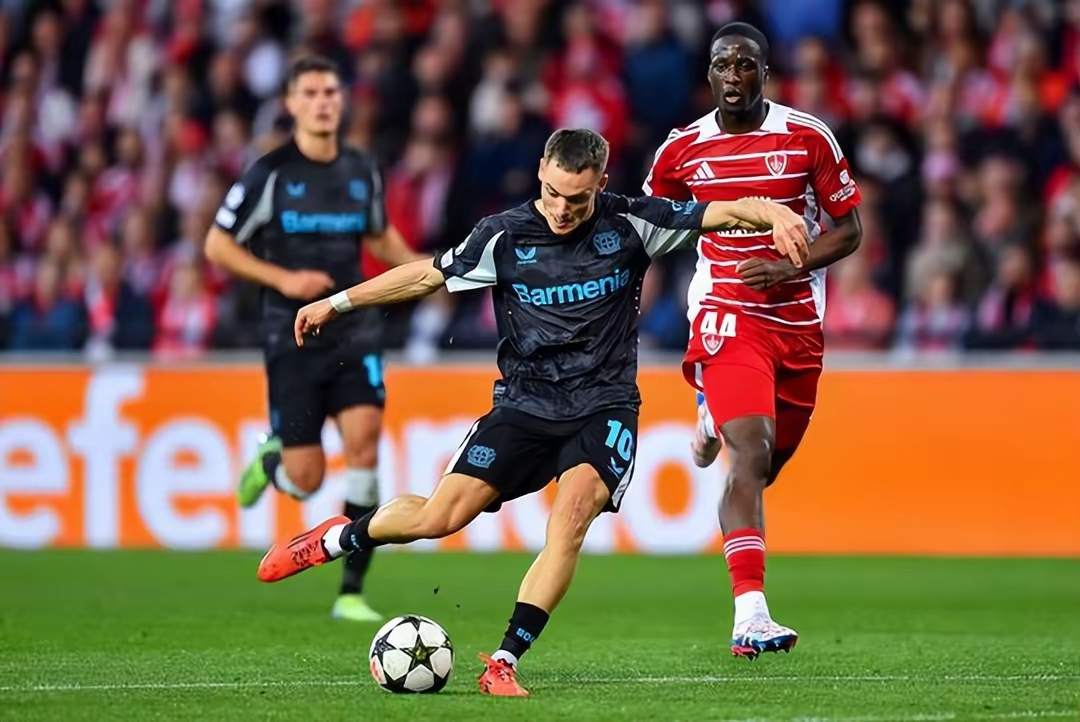 Ning遭遇十二持续失利,拜仁教练压力巨大!赛场气氛高涨 Ning遭遇十二持续失利,拜仁教练压力巨大!赛场气氛高涨